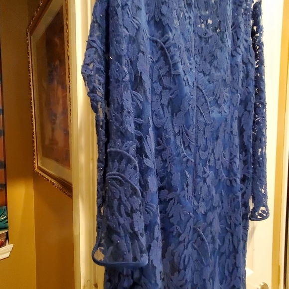 Dress - Picture 3 of 7